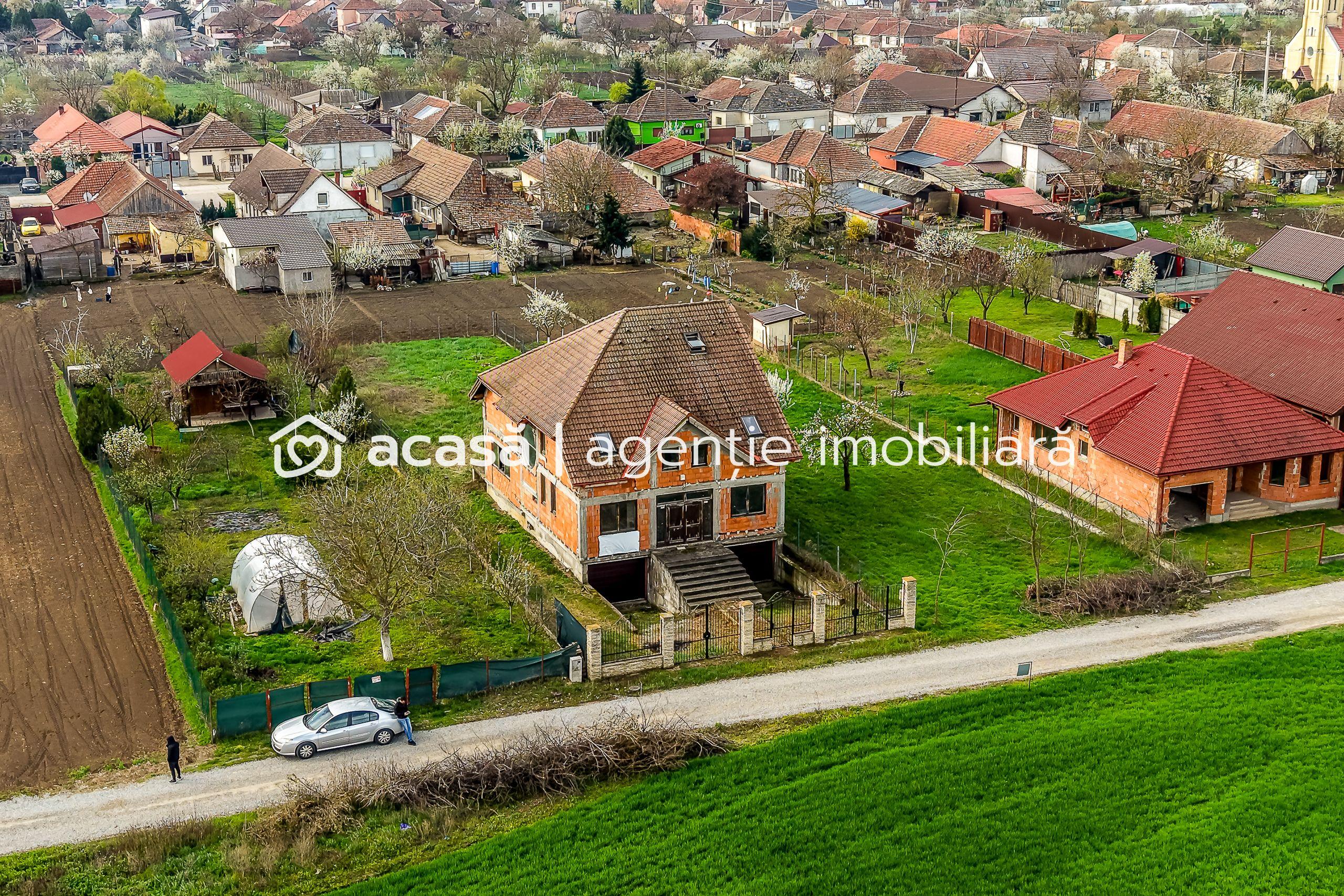 Casă 6 camere - la roșu - Zimandcuz, Arad – COMISION 0 - 1