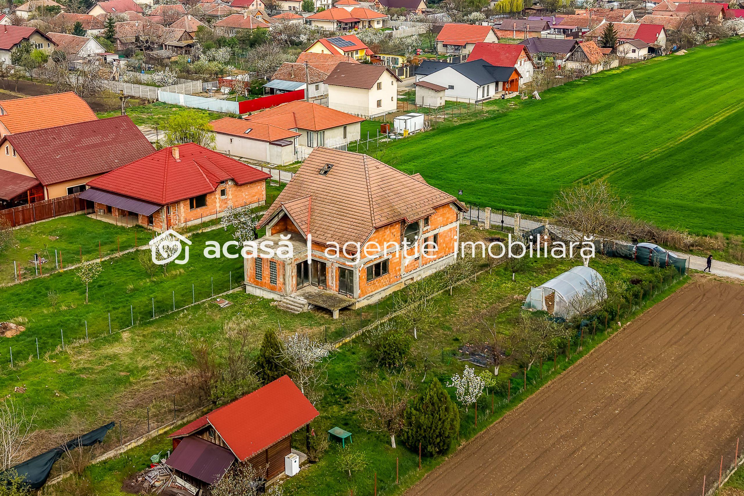 Casă 6 camere - la roșu - Zimandcuz, Arad – COMISION 0 - 2