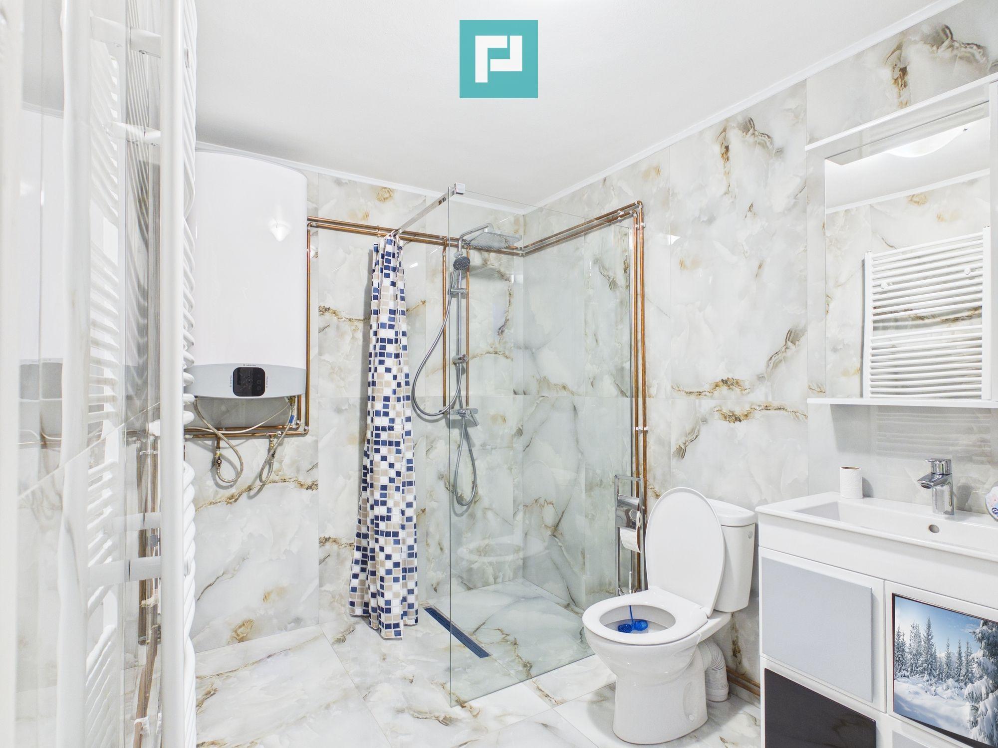 Casă 2 corpuri și 5 camere ultracentral în Curtici - 7