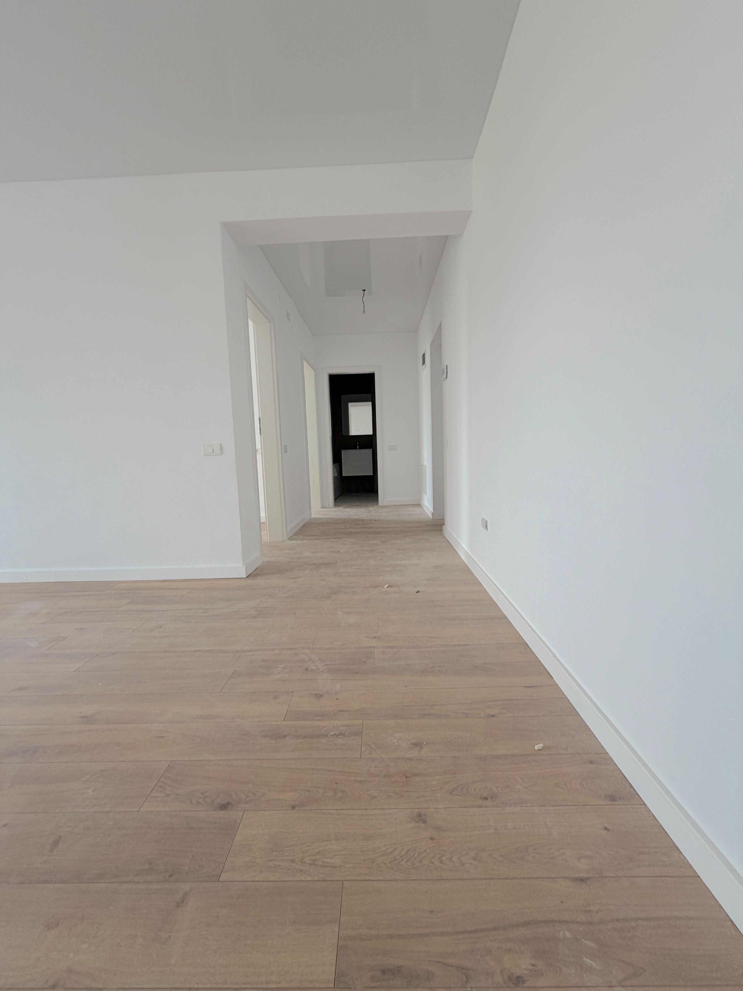 Ap. 2 camere decomandat - finisaje premium / panouri solare
