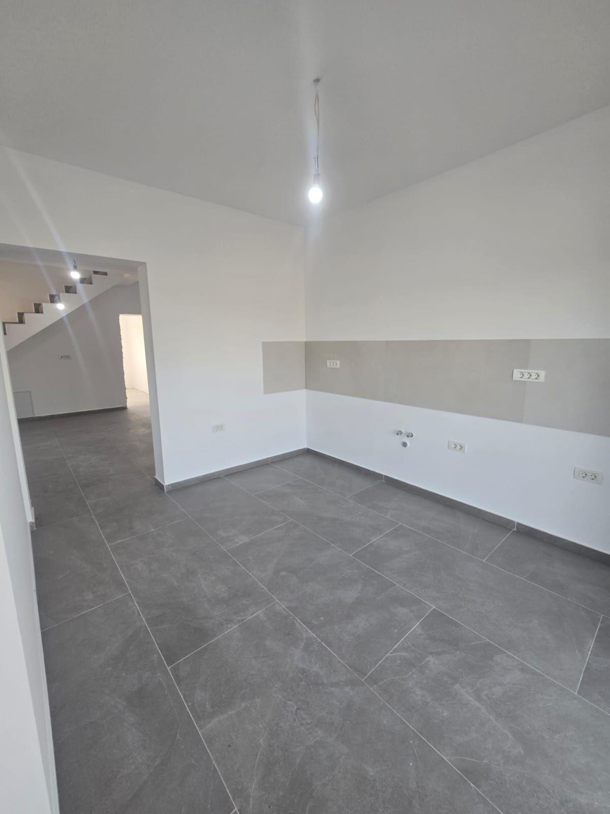Duplex cu 4 camere, terasă și logie | Timișoara, Plopi | 172.000 € - 6