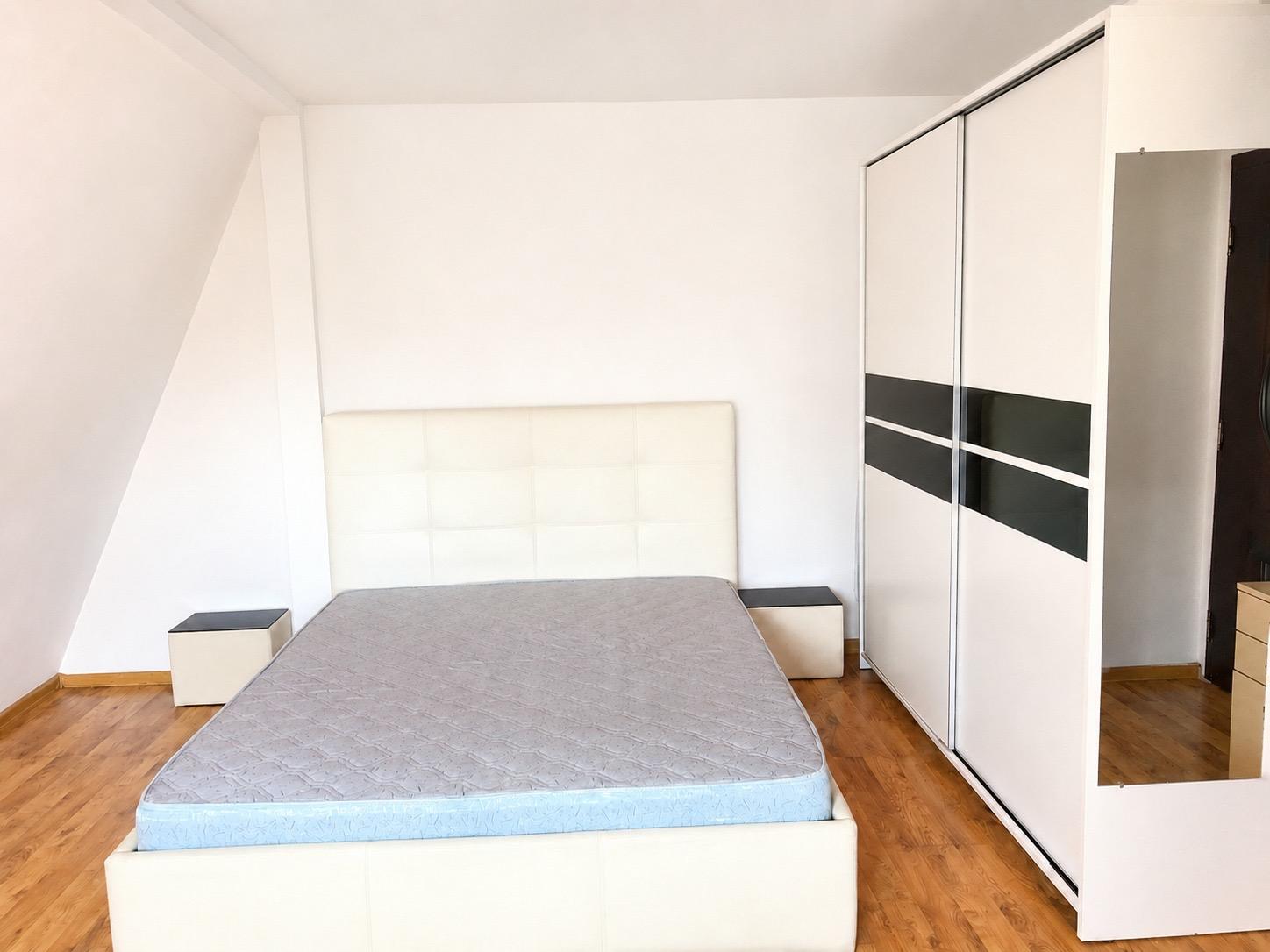 Apartament duplex de vanzare, str.Aleea-Resita,Sector 4 - 1