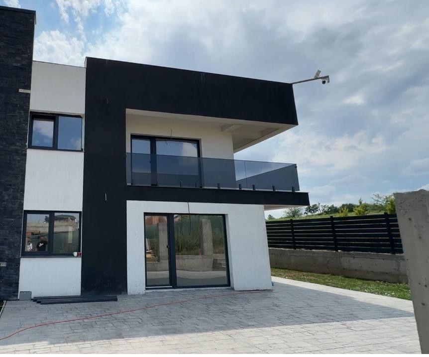 Casa , 4 camere, Rediu, 200 mp €220.000 Cod Oferta: 8065 - 2