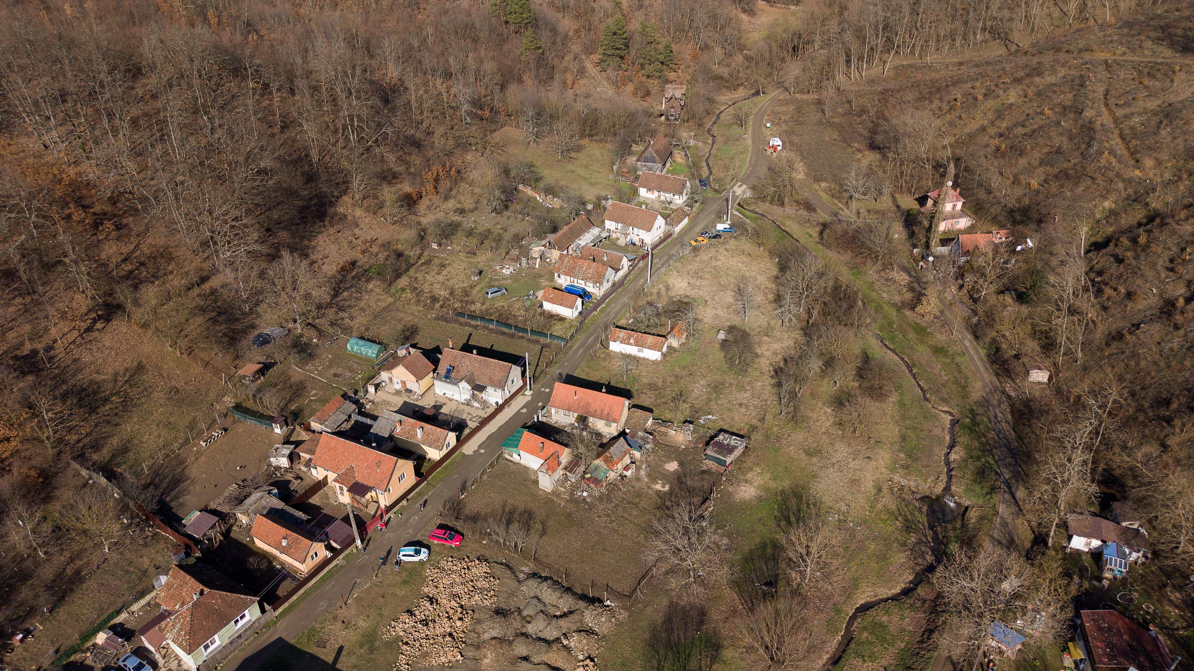 Casă cu teren de 284mp in Șoimoș - 12