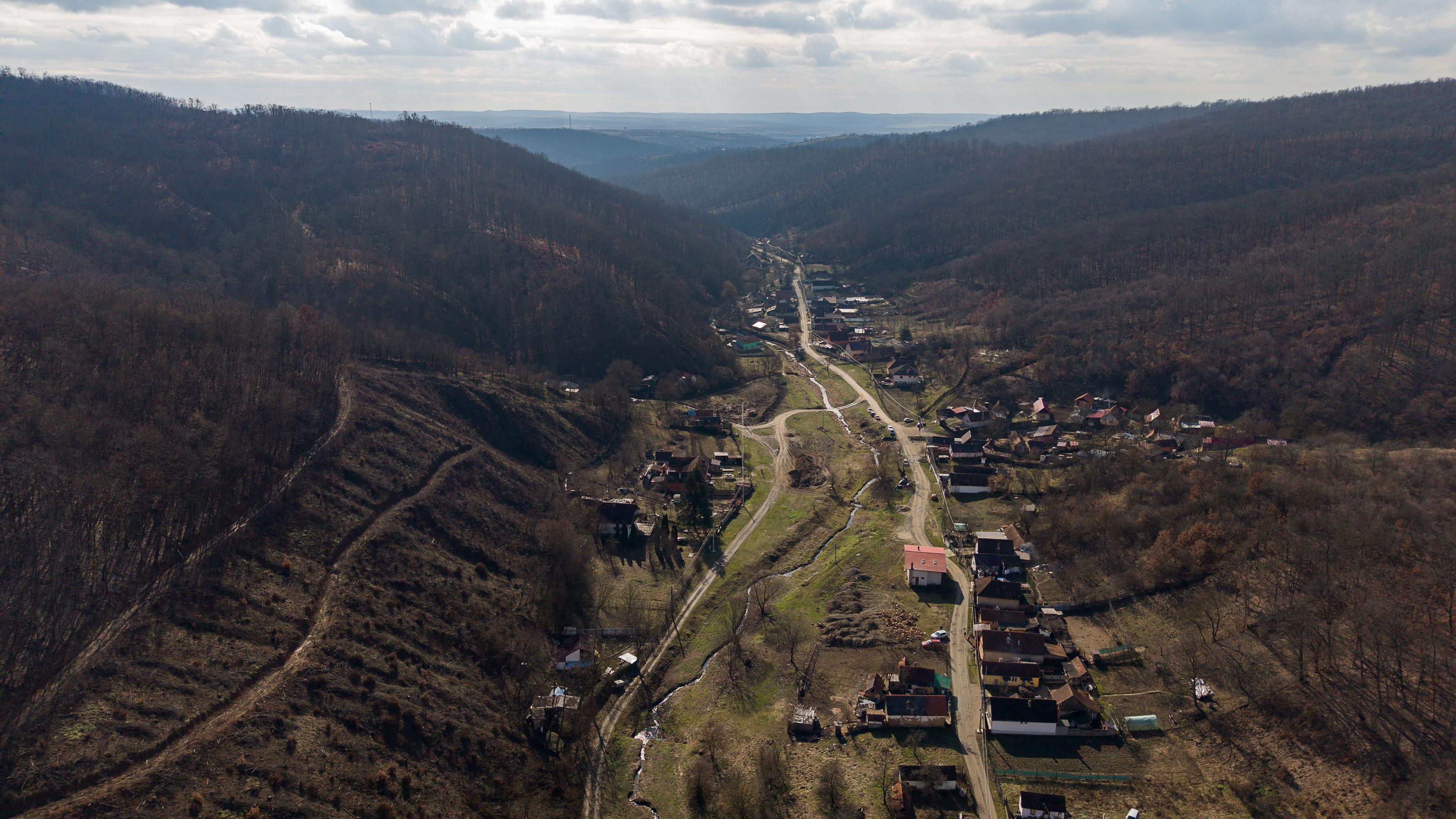 Casă cu teren de 284mp in Șoimoș - 5
