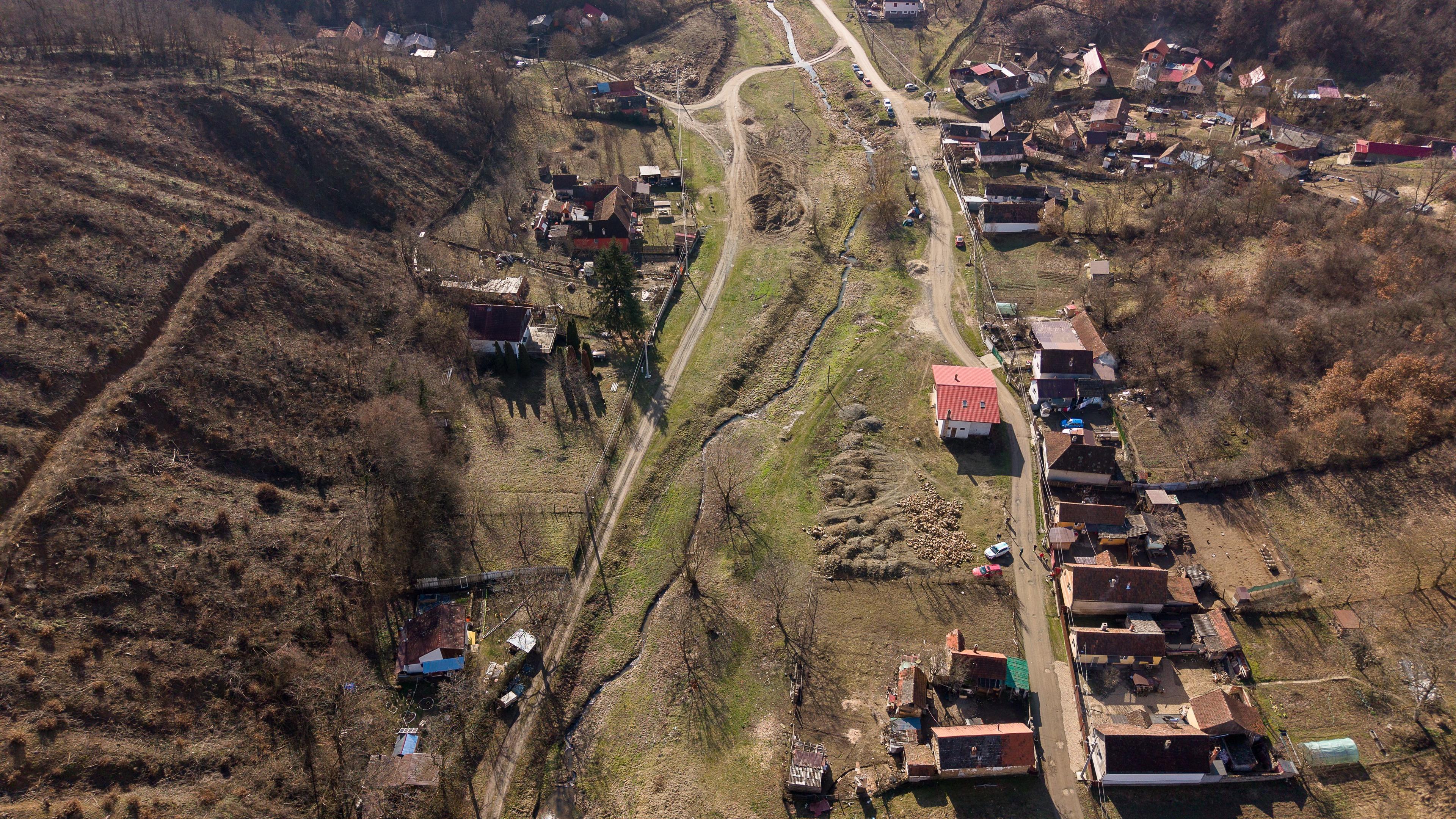 Teren intravilan de 302 mp în localitatea Șoimoș - 24