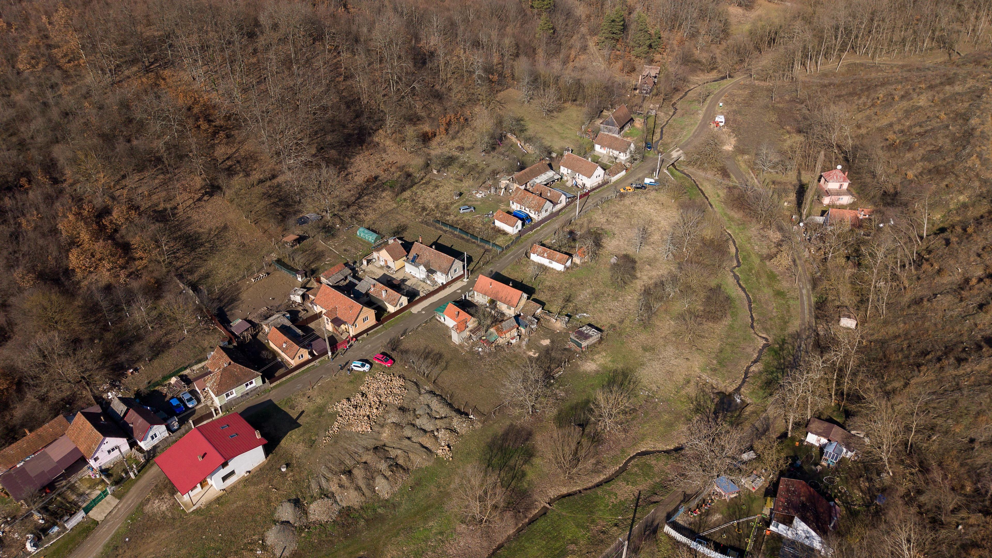 Teren intravilan de 302 mp în localitatea Șoimoș - 8