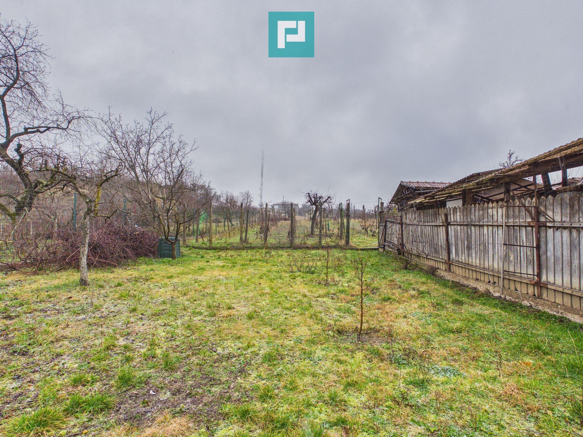 Vilă stil montan, 270 mp, teren 3000 mp - 5