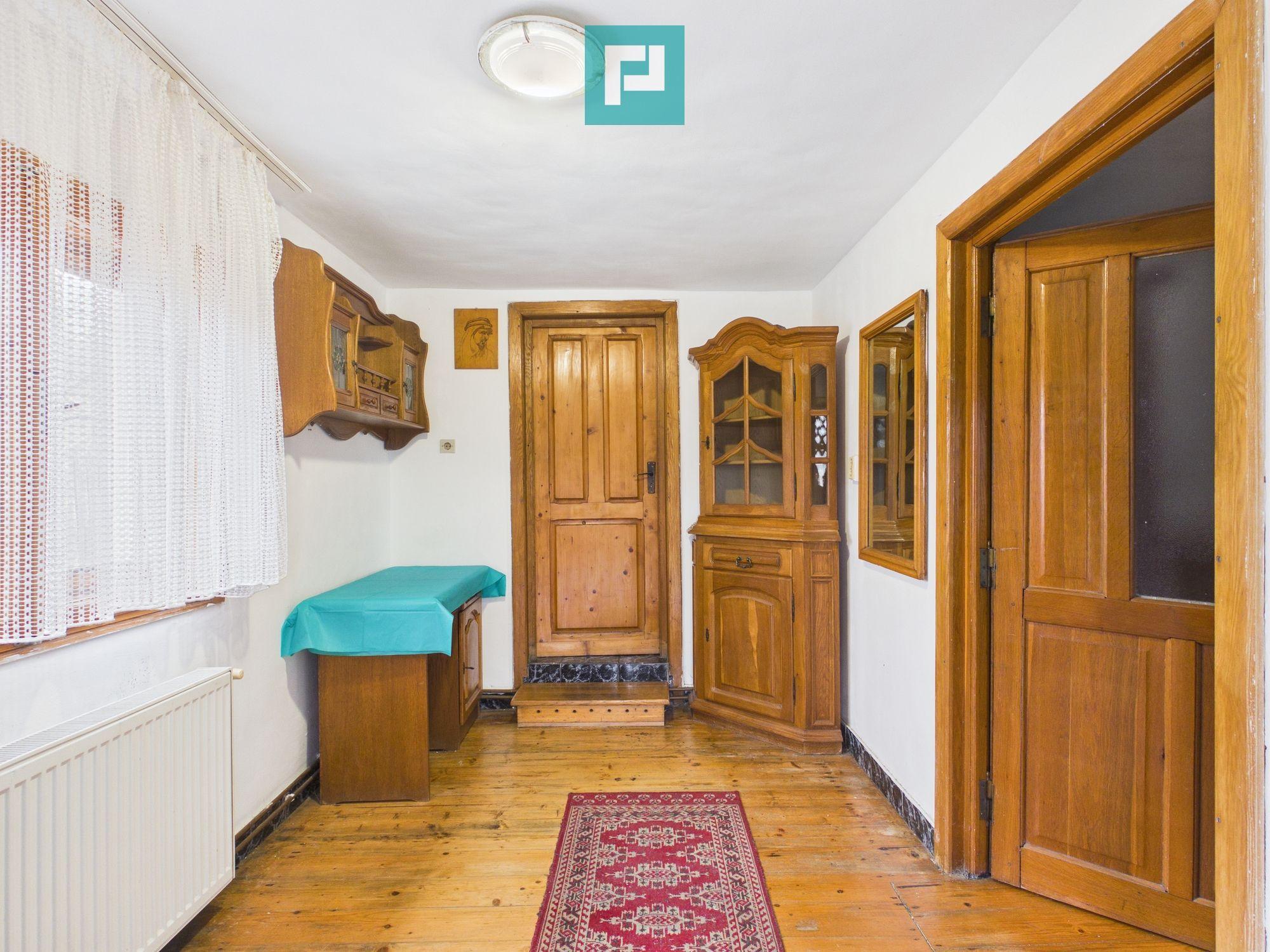 Vilă stil montan, 270 mp, teren 3000 mp - 24