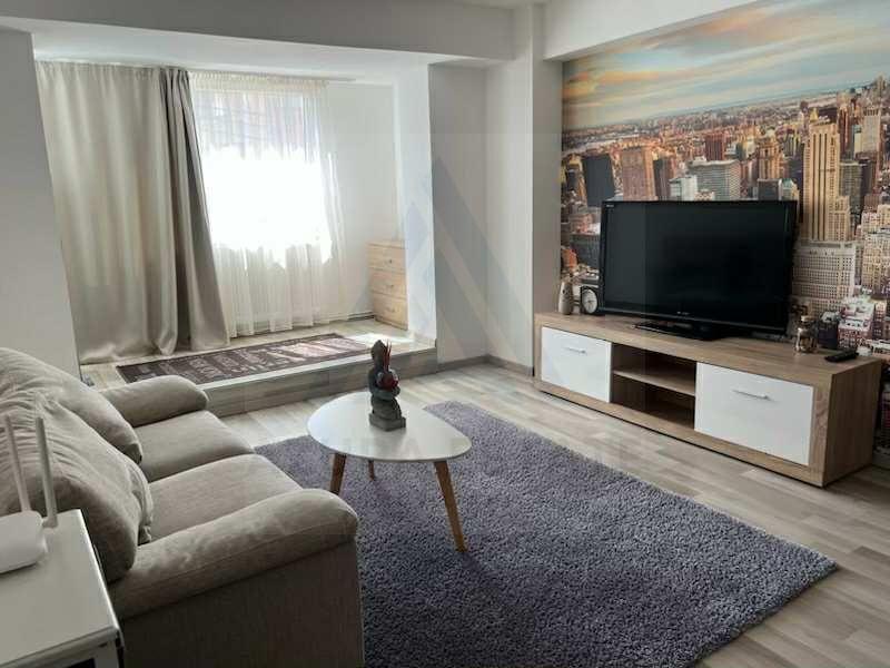 Apartament modern 3 camere 2 bai etaj 1 la prima inchiriere Central - 1