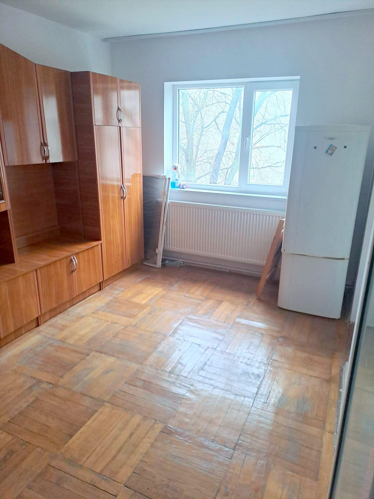 Apartament cu o camera de inchiriat – Micro 38, etaj intermediar - 1