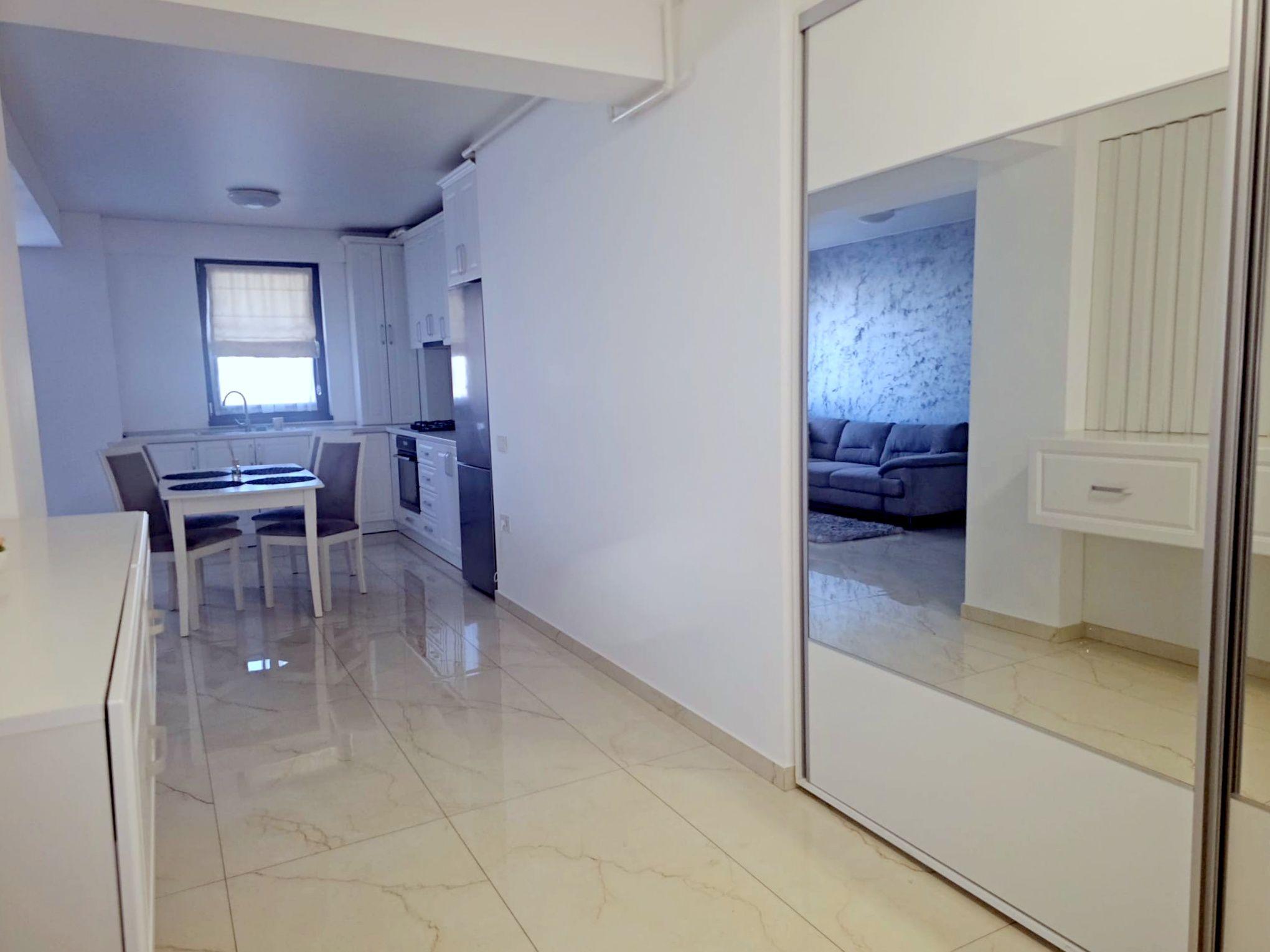 De vanzare - apartament cu 2 camere, Micro 17, bloc Roka - 139000 euro - 6