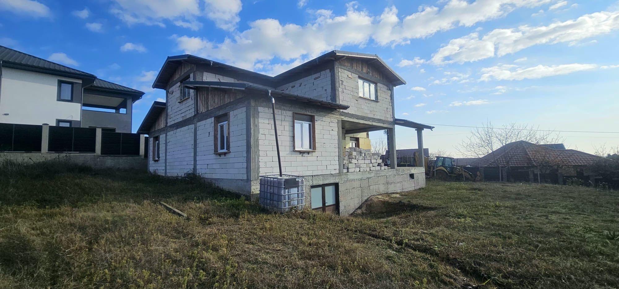 Casa la rosu Bariera Traian, teren 896 mp, 175.000 EUR - 1