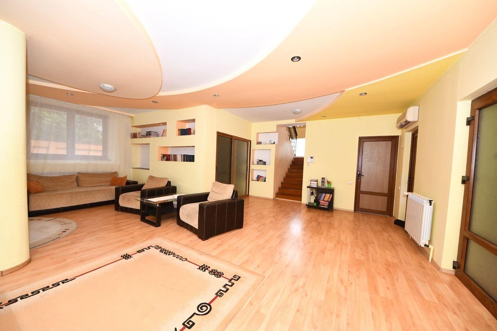 Vila spatioasa, pretabil pentru locuit/clinica, zona Micro 17 – Galati - 31