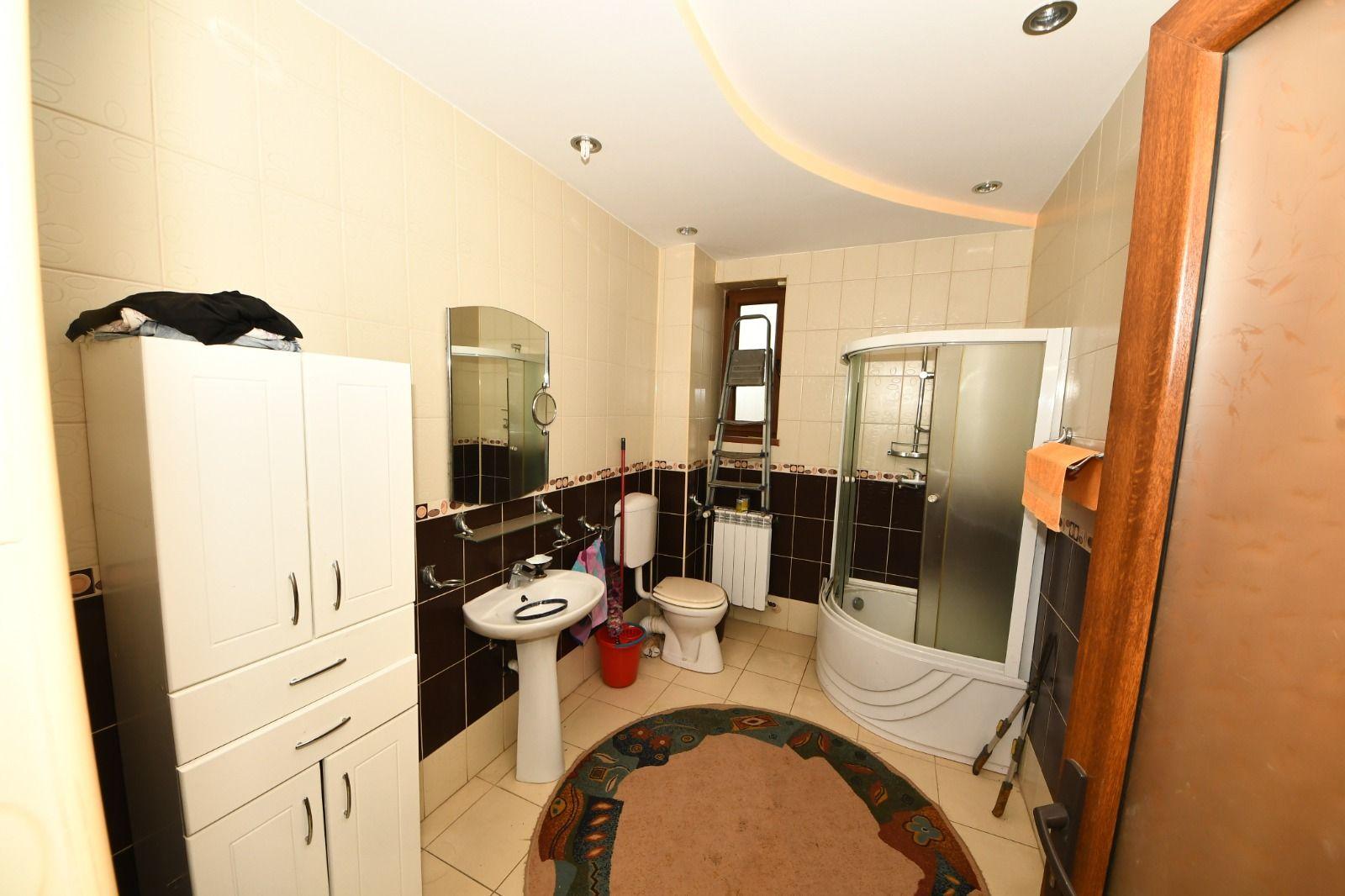 Vila spatioasa, pretabil pentru locuit/clinica, zona Micro 17 – Galati - 37