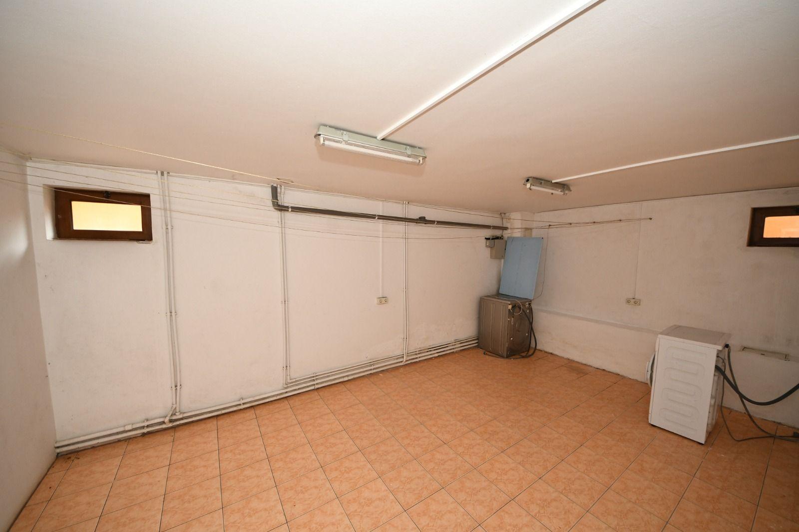 Vila spatioasa, pretabil pentru locuit/clinica, zona Micro 17 – Galati - 8
