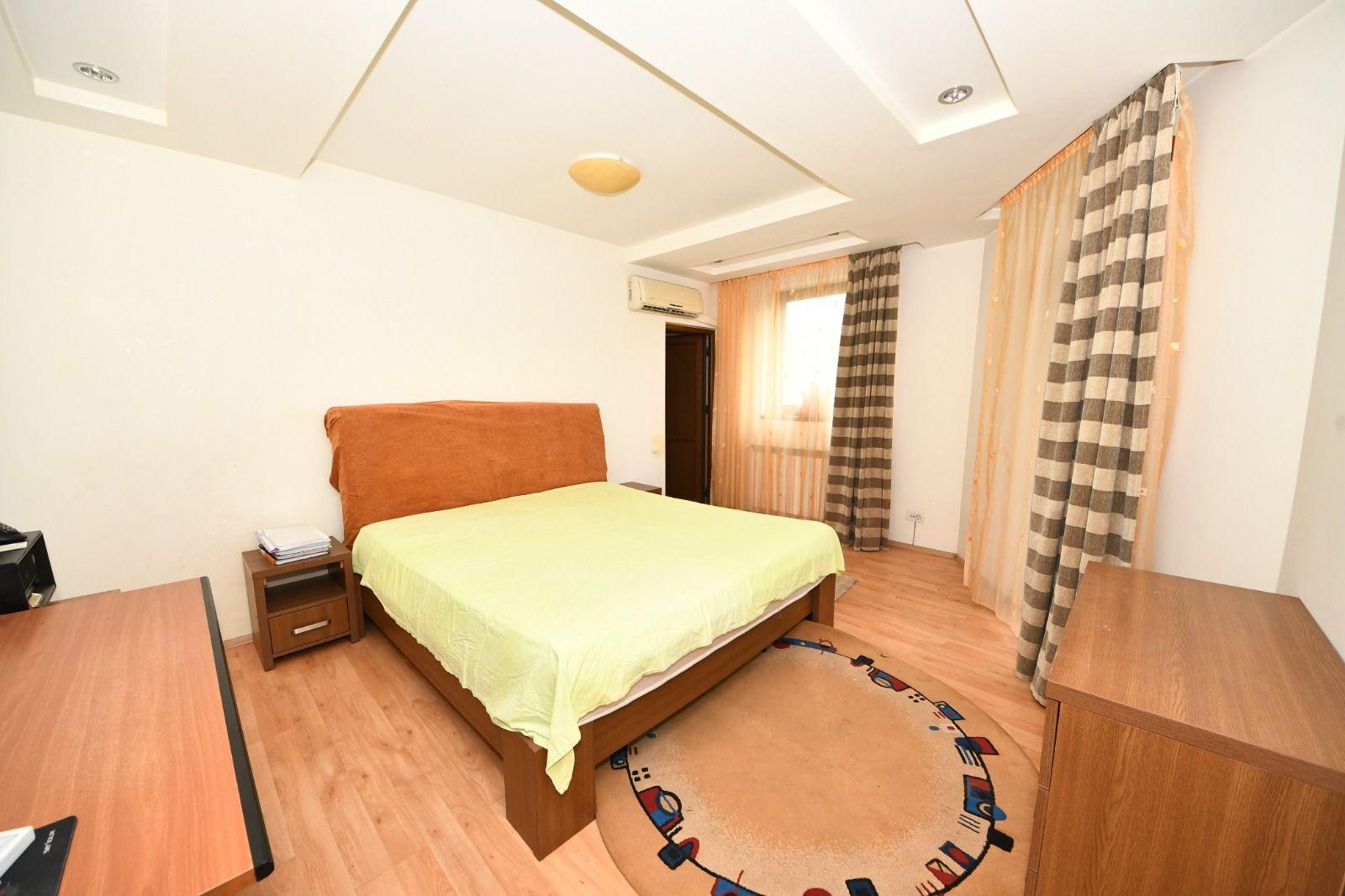 Vila spatioasa, pretabil pentru locuit/clinica, zona Micro 17 – Galati - 18