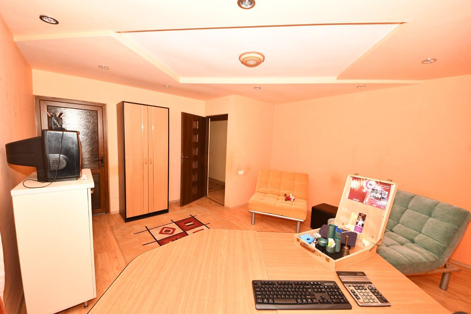 Vila spatioasa, pretabil pentru locuit/clinica, zona Micro 17 – Galati - 39