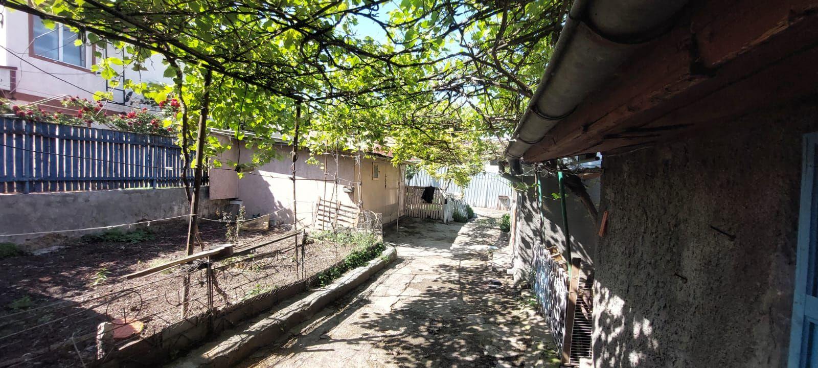 Teren de vanzare - Piata Centrala, 300 mp, toate utilitatile - 2