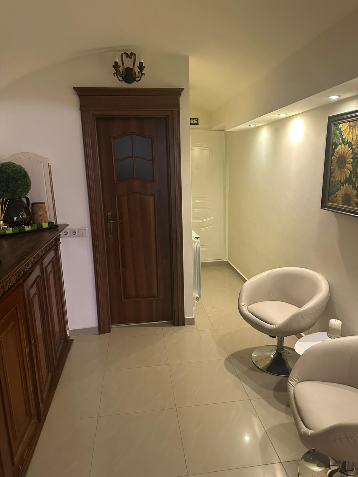 Spatiu comercial situat ultracentral, Pret 310.000 eur neg.comision 0% - 6