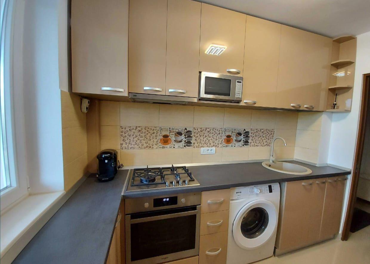 Apartament 3 camere decomandat lângă AFI Cotroceni, metrou 5 min - 2
