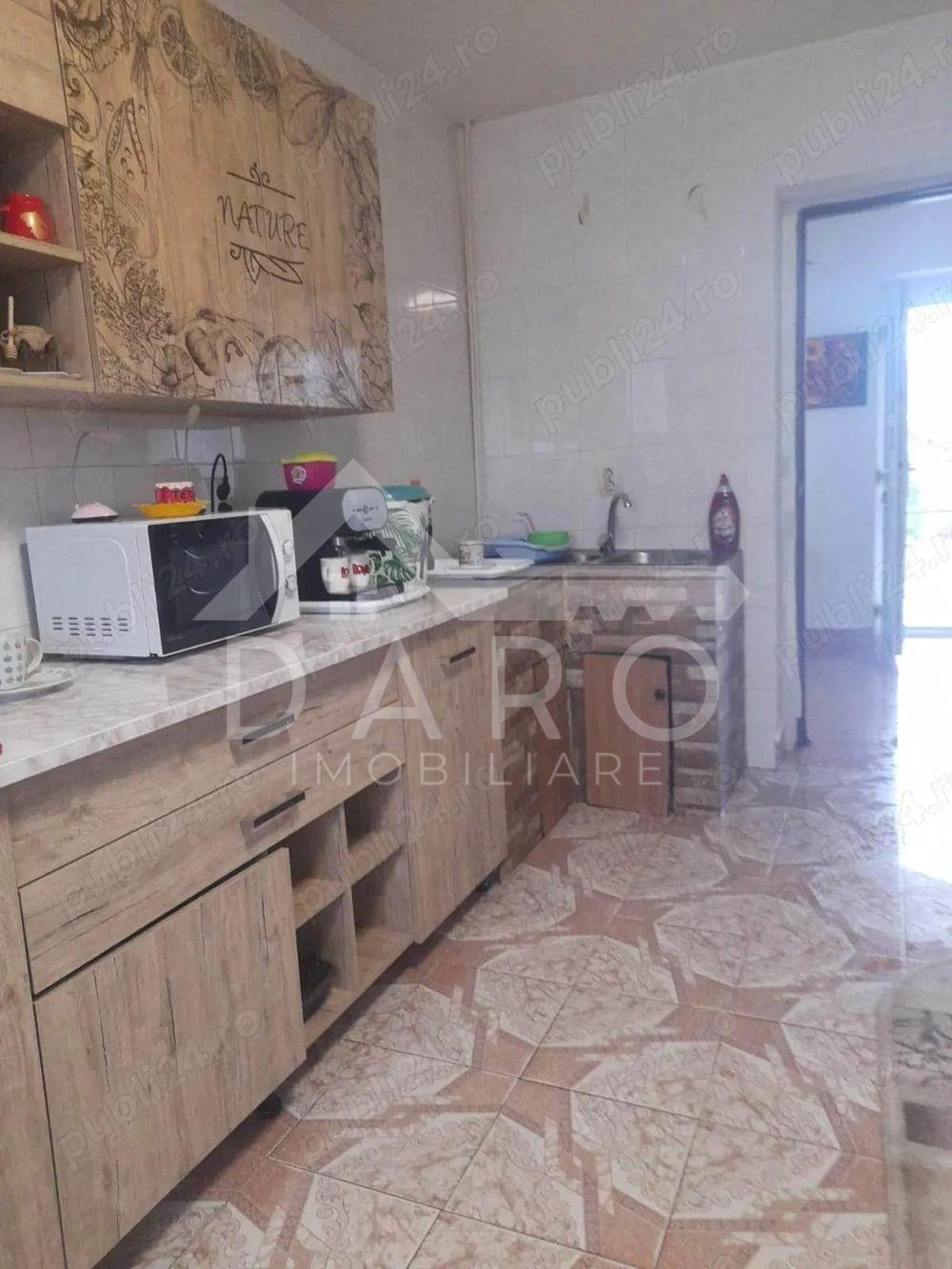 vând casă în Sângeorgiu de Mureș - 4