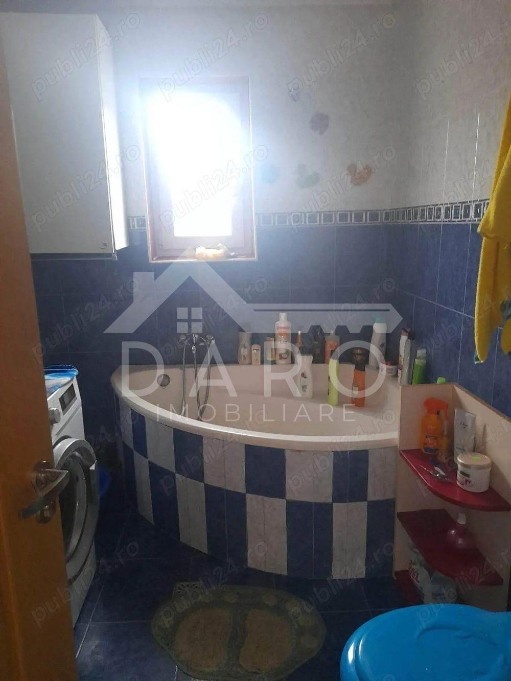 vând casă în Sângeorgiu de Mureș - 3