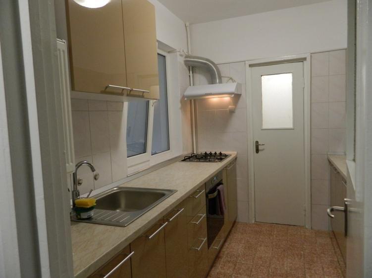 Apartament lux, zona Piata Victoriei, 4 camere , 2 bai, centrala termica terasa - 5
