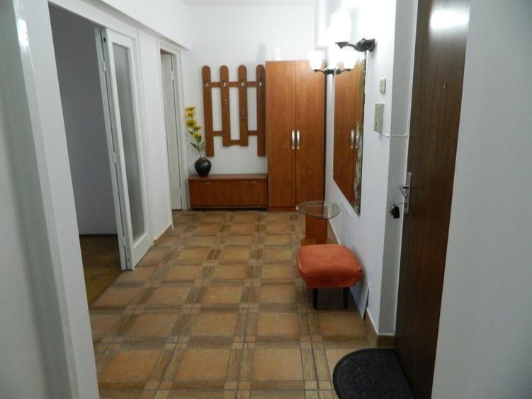 Apartament lux, zona Piata Victoriei, 4 camere , 2 bai, centrala termica terasa - 16