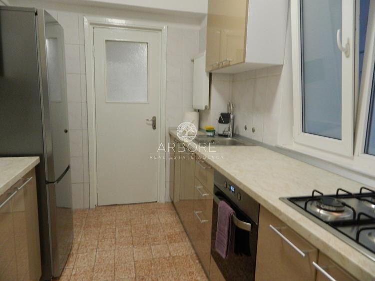 Apartament lux, zona Piata Victoriei, 4 camere , 2 bai, centrala termica terasa - 6