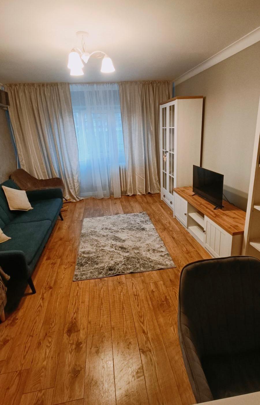 Închiriere apartament 3 camere Tineretului - 2