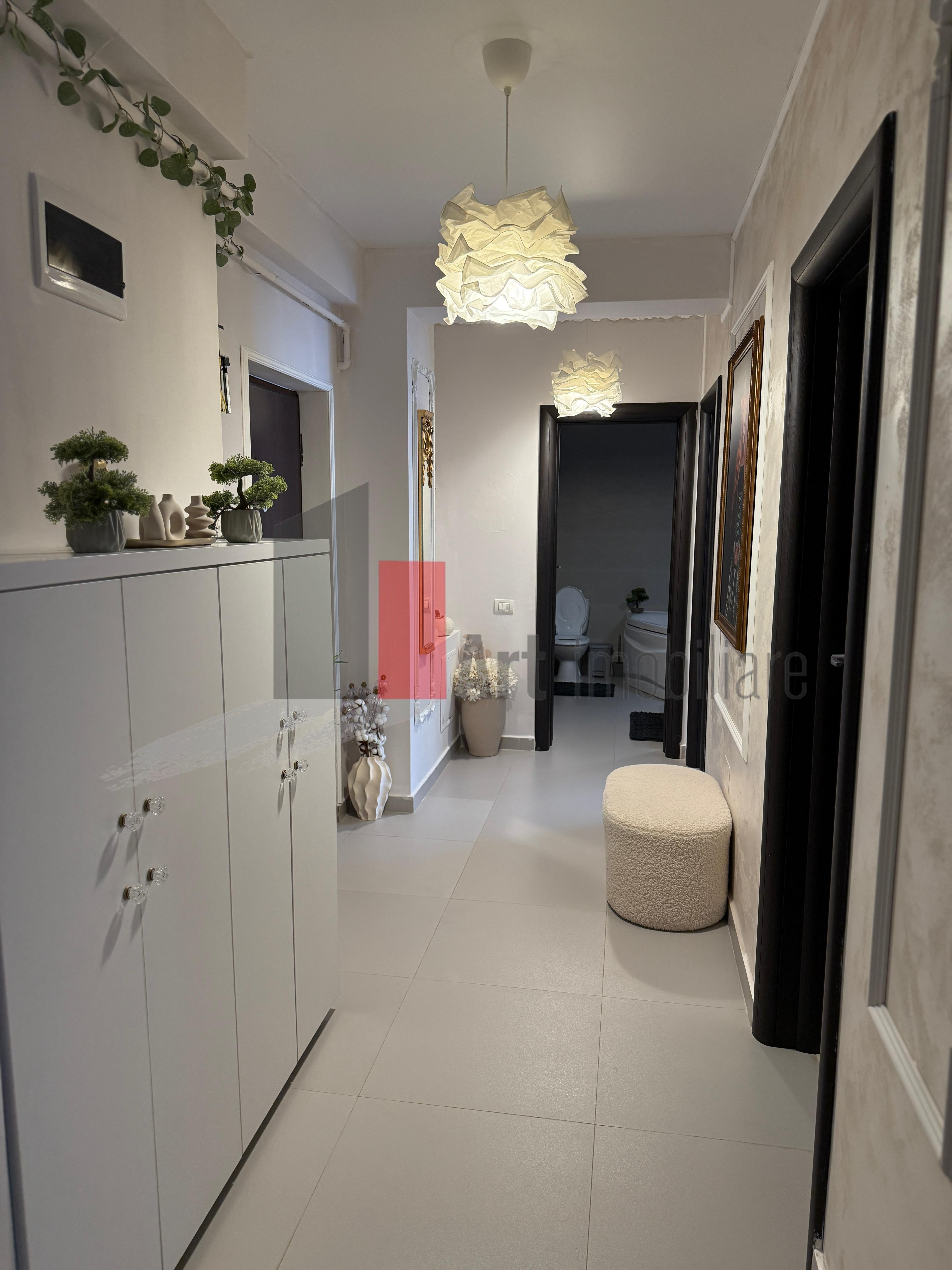 Vand ap 3 camere de lux etaj 1 , Chiajna-Str Sergent Ilie Petre - 1
