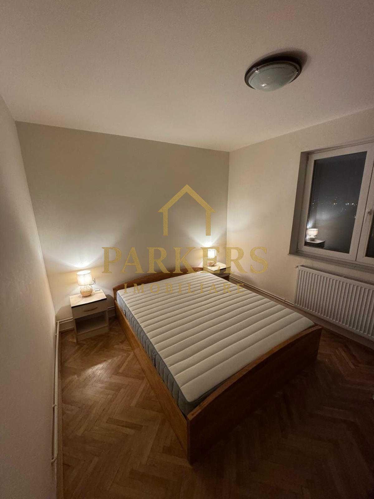 Inchiriez 3 camere decomandate,GRUIA ,langa stadion CFR, cu parcare - 1