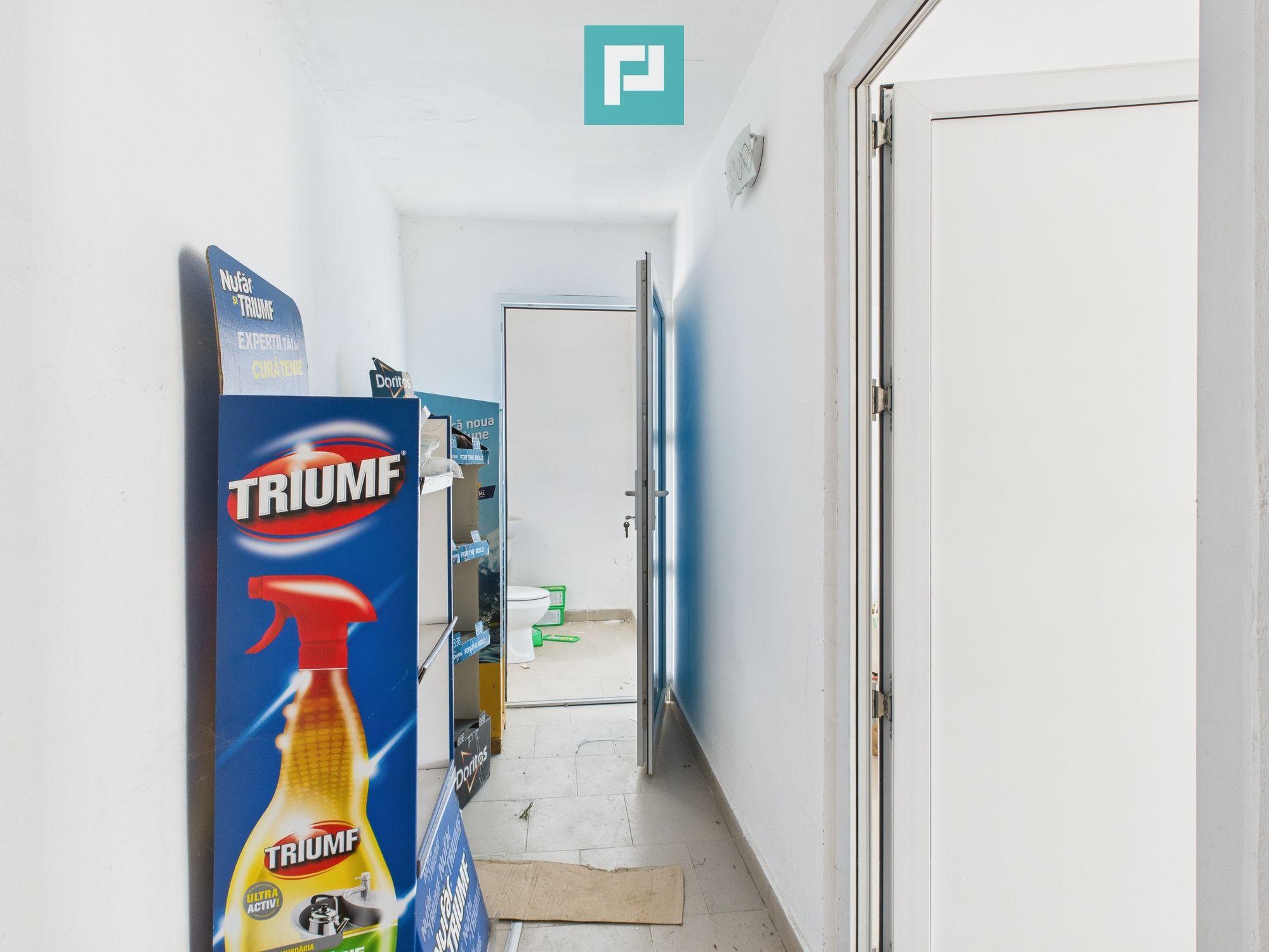 Casă/spațiu comercial pe DN79 în Zimandu Nou - 24