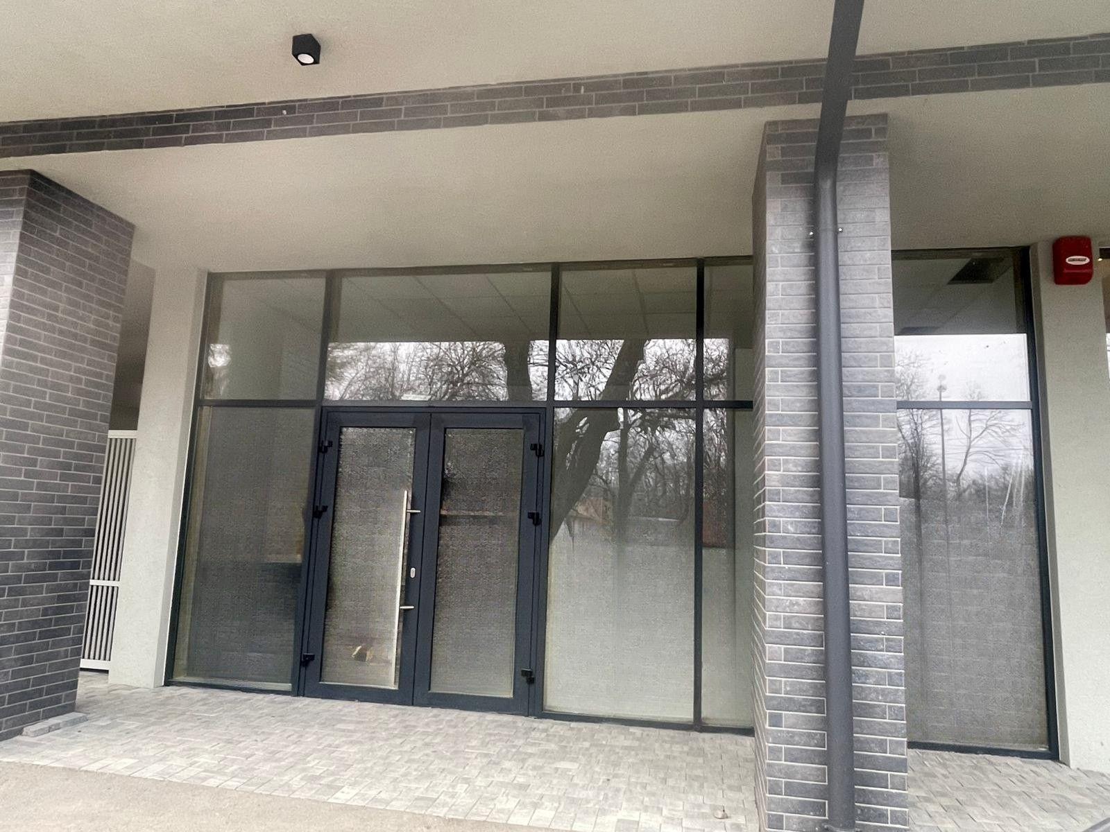 Spațiu comercial de închiriat – ultracentral , lângă Parcul Bratianu - 2