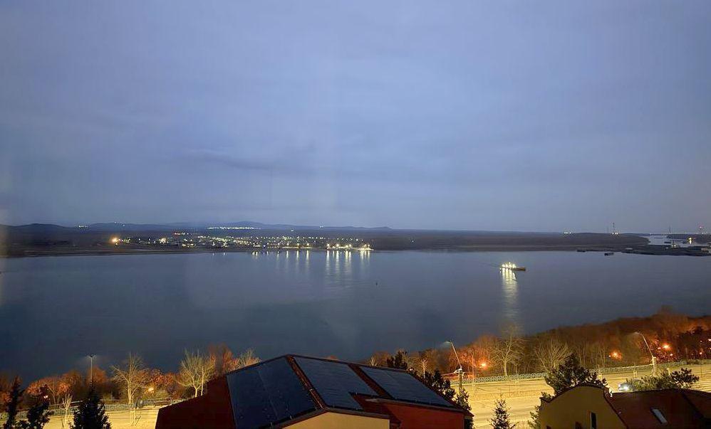 Inchiriere - 3 camere mobilate si utilate premium - Faleza Dunarii - 8