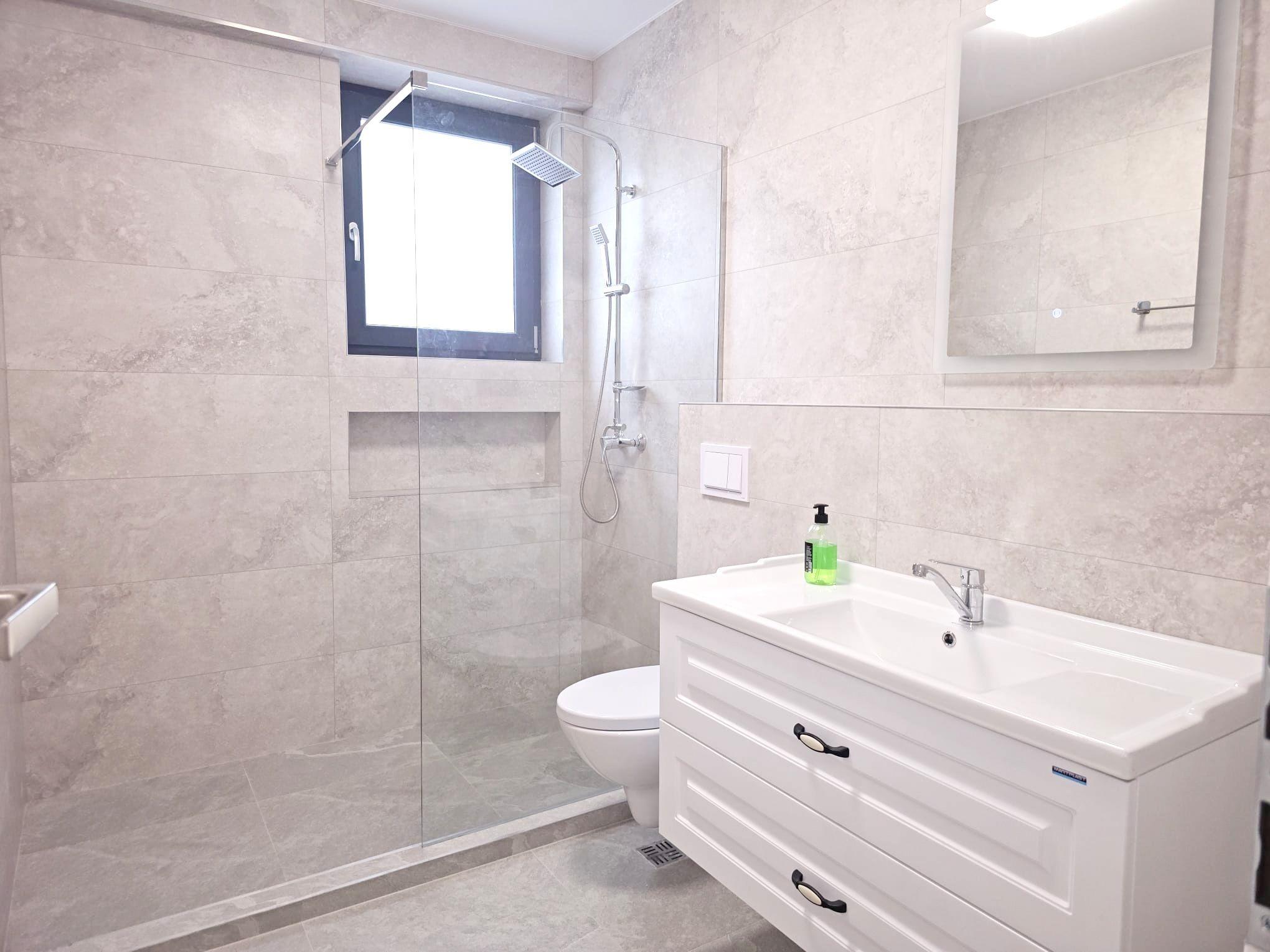 Apartament cu 2 camere mobilat si utilat, bloc nou - Prima inchiriere - 10