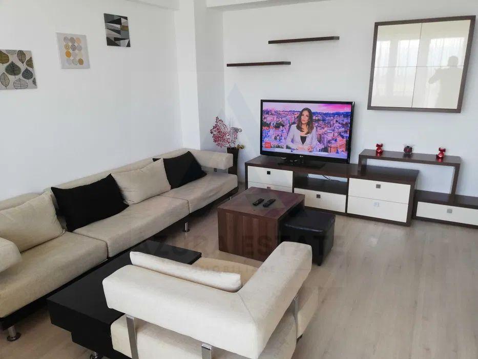 Apartament 3 camere 65 mp utili parcare privata in zona M. Viteazul