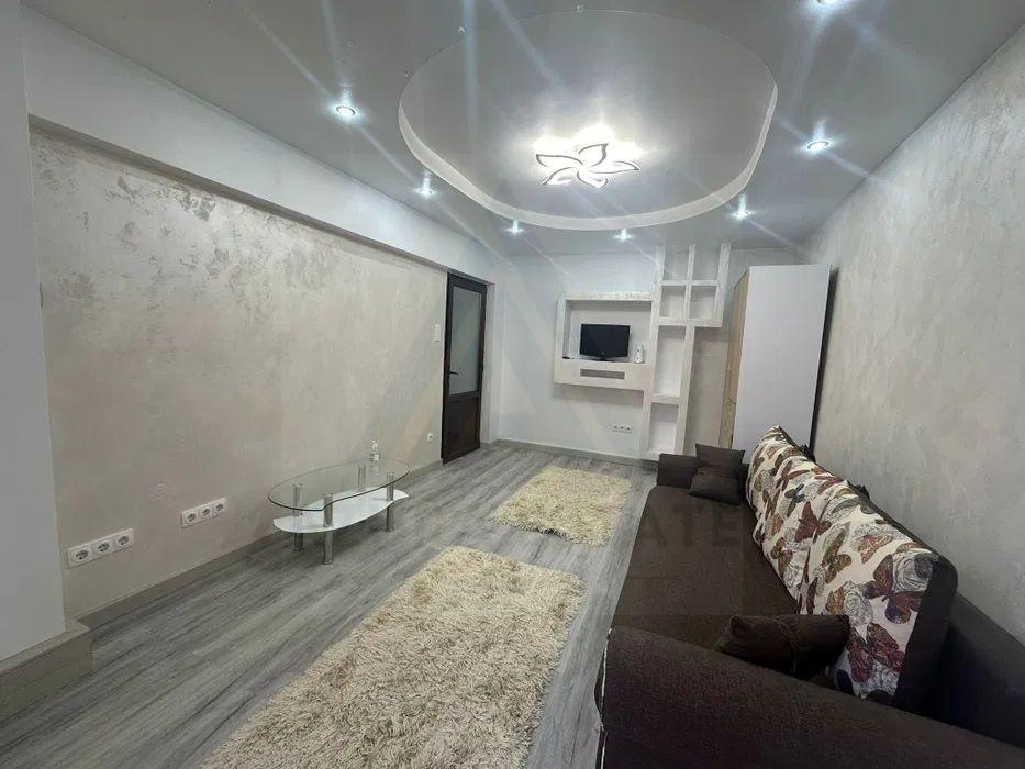 Apartament utilat mobilat 2 camere etaj 2 in zona Mihai Viteazu