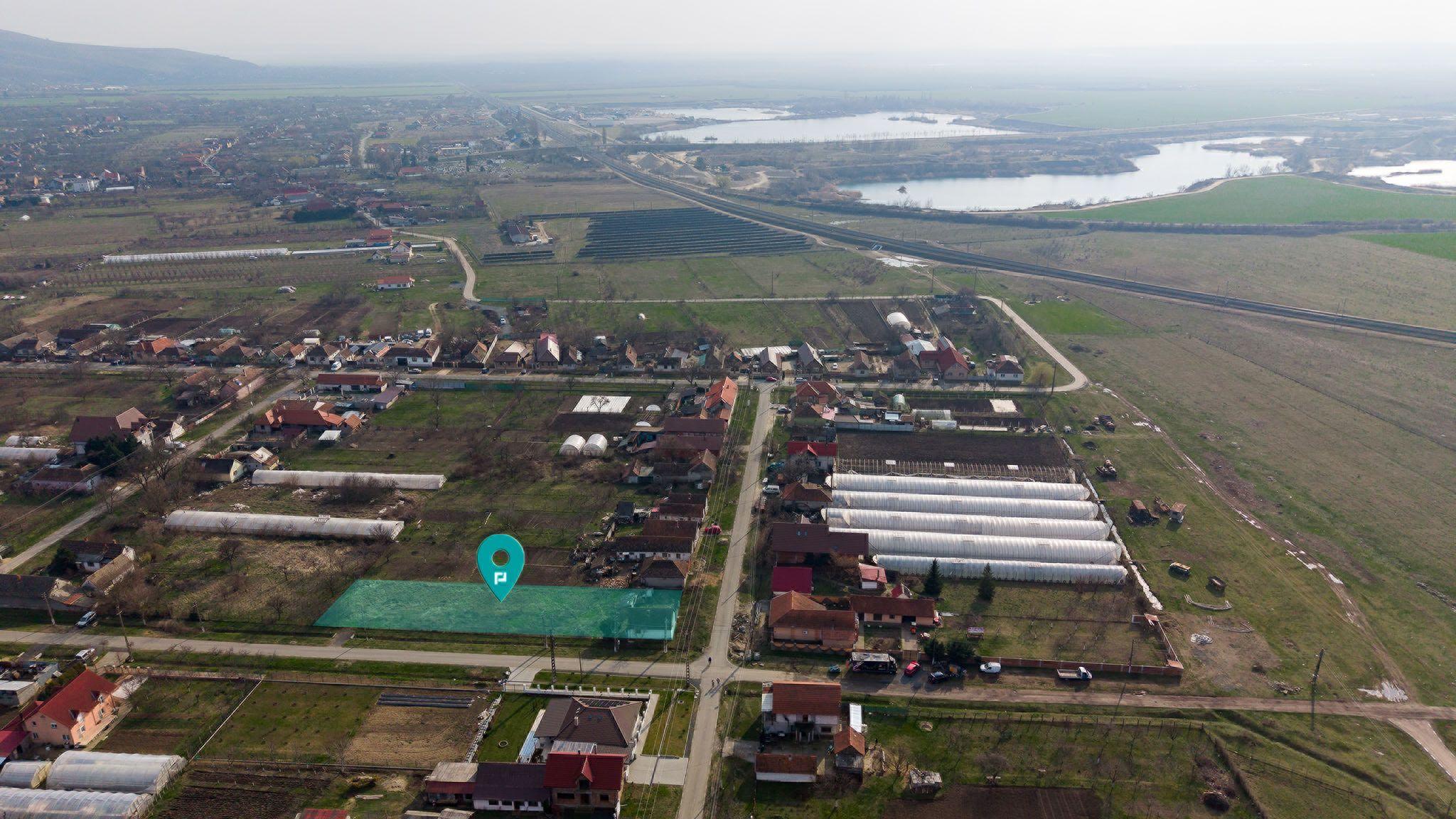 Teren 1.570 mp + casă din cărămidă–zonă liniștită - 4