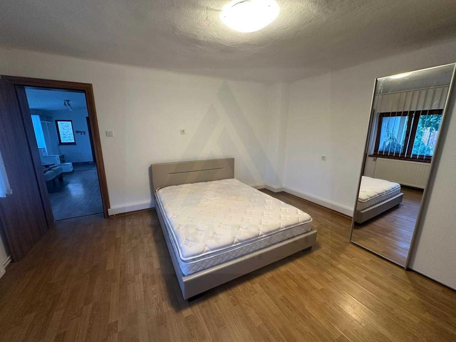 Casa pe 2 niveluri la curte 4 dormitoare 3 băi balcon zona Piata Cluj - 7