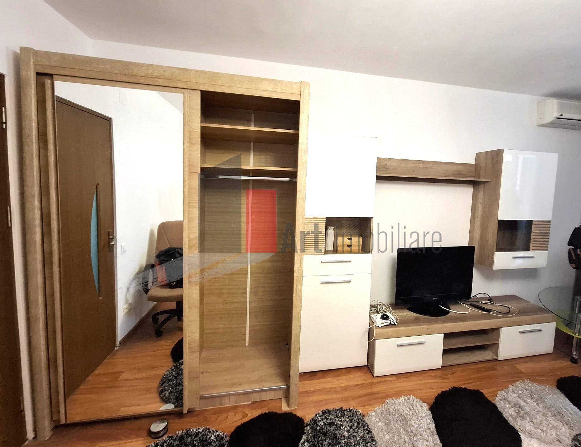 Gars. 31 mp, et 9/10, bloc reabilitat, instalații refăcute, mobilată și utilată - 6