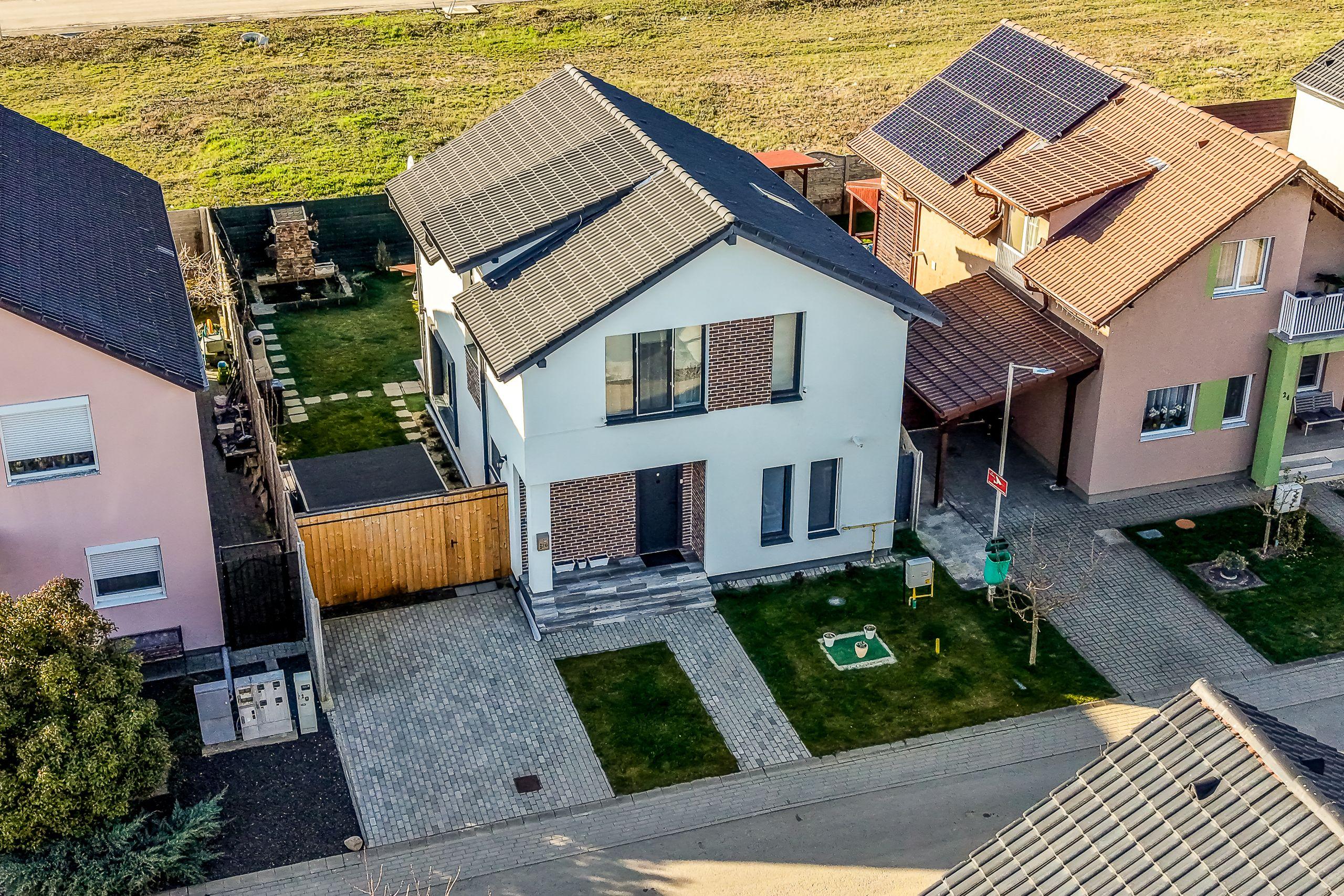 Casă 4 camere 2024 – Cartier Via Carmina, Vladimirescu - COMISION 0