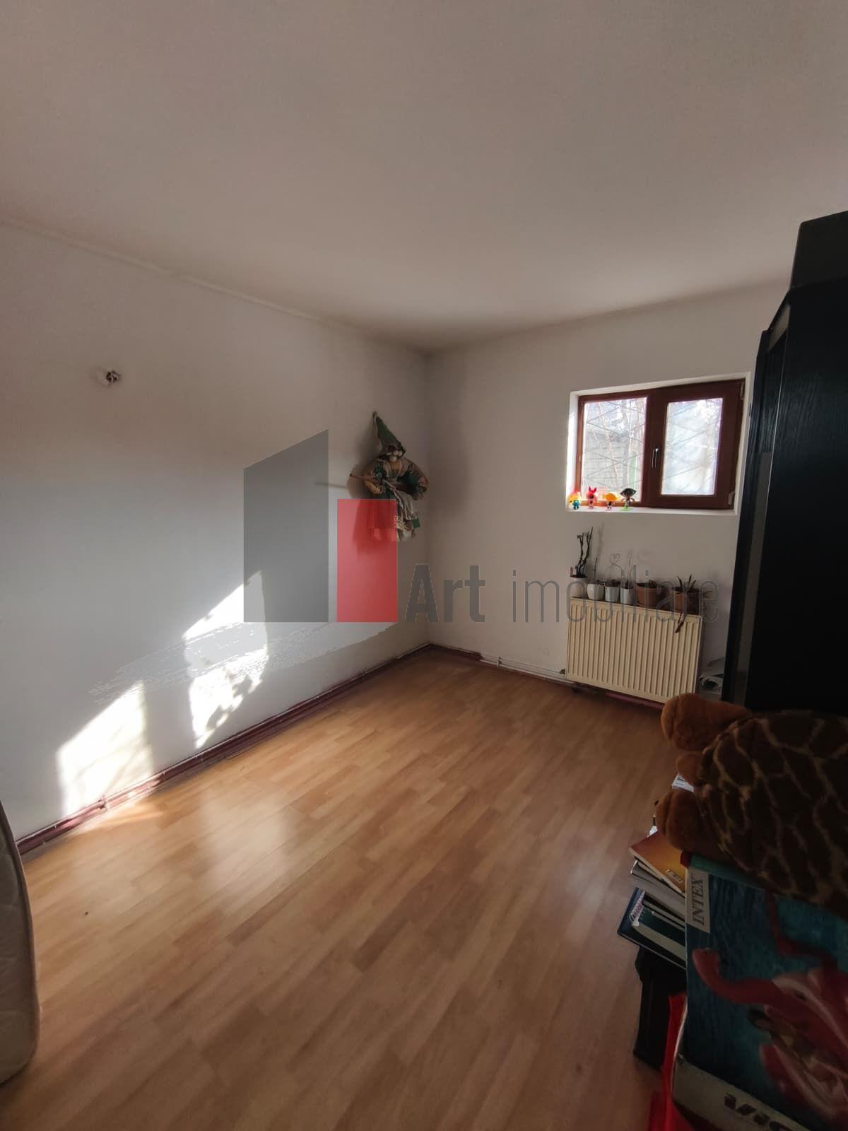 Casa Vanzare Giulesti 4 camere - 5