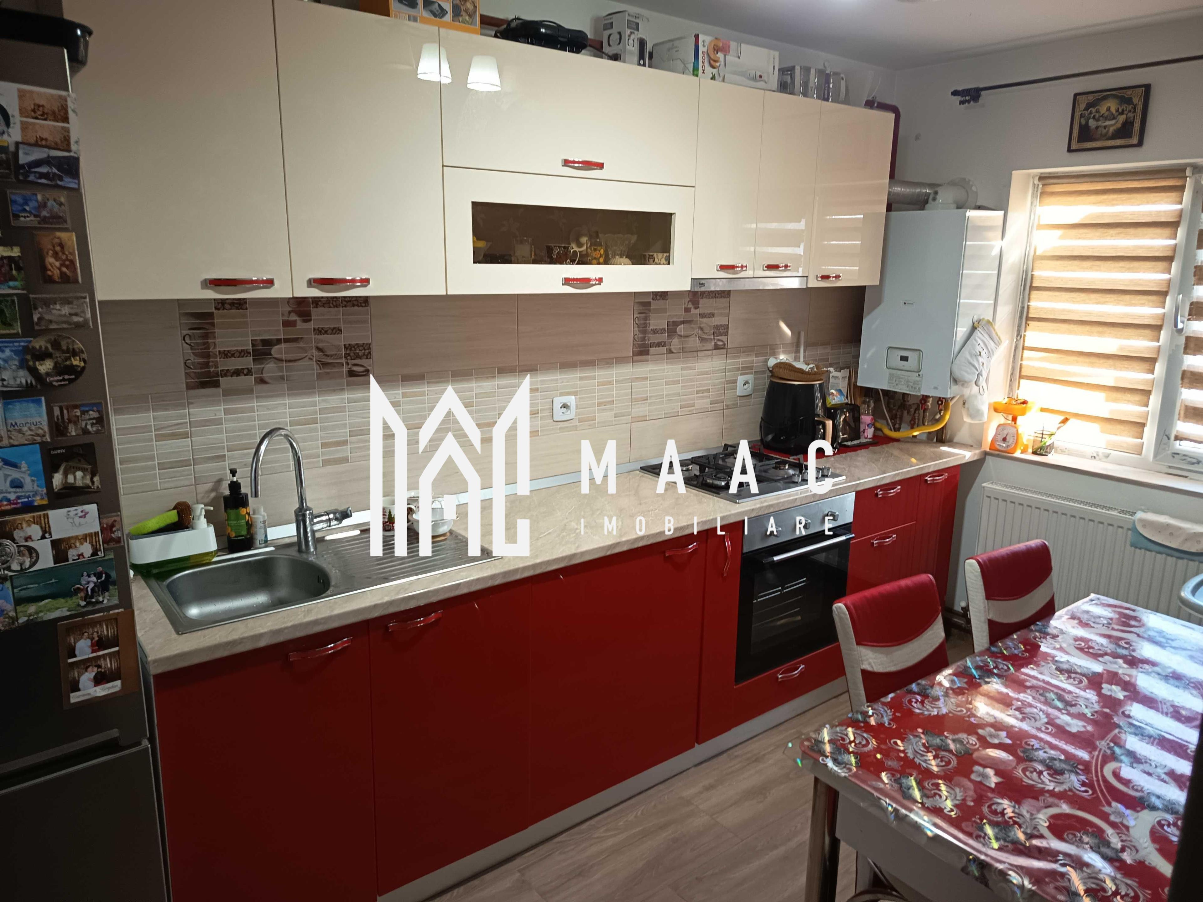 Apartament de vânzare - 3