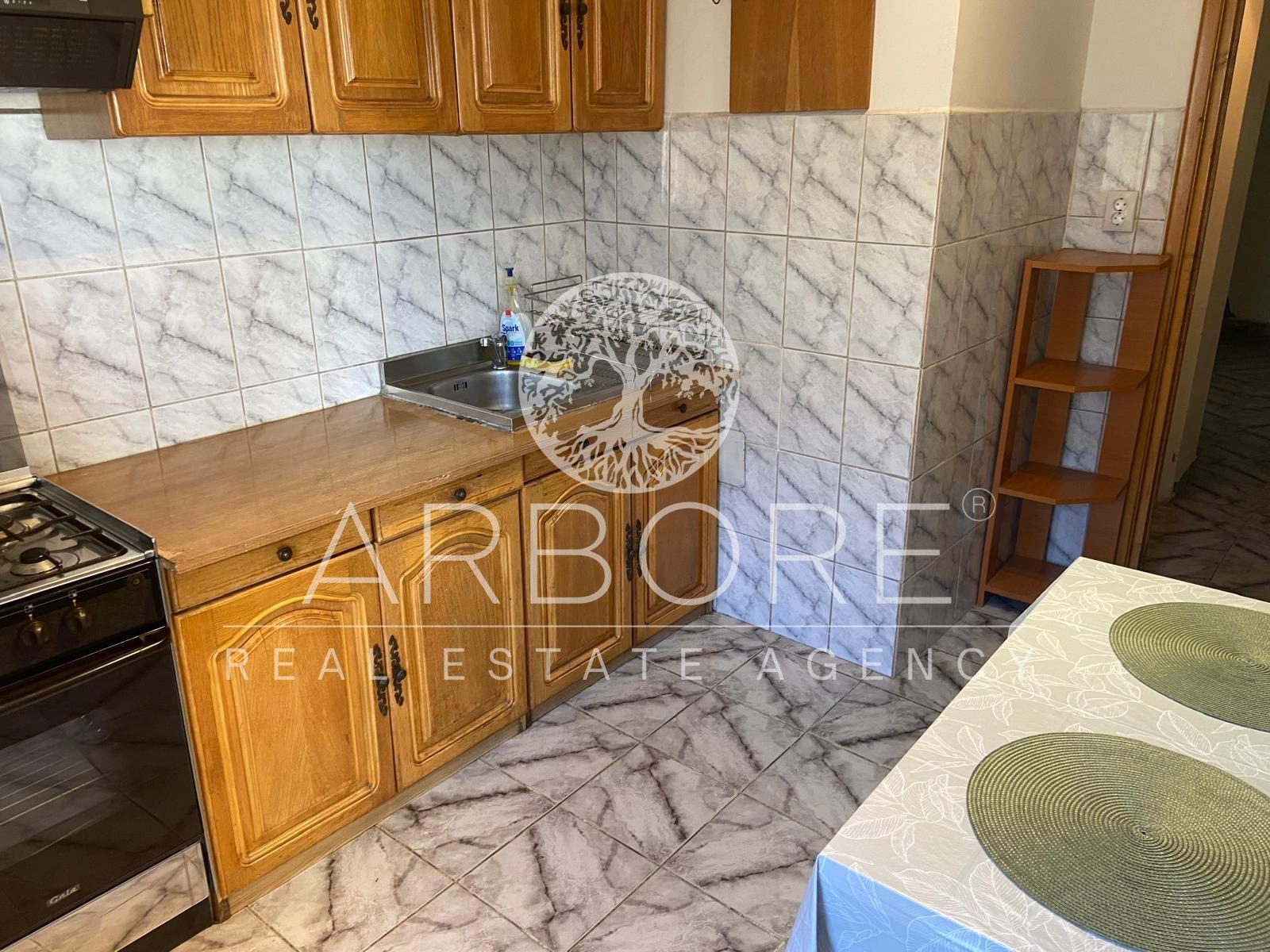 Închiriere apartament 3 camere, decomandat, zona Traian-Unirii - 2