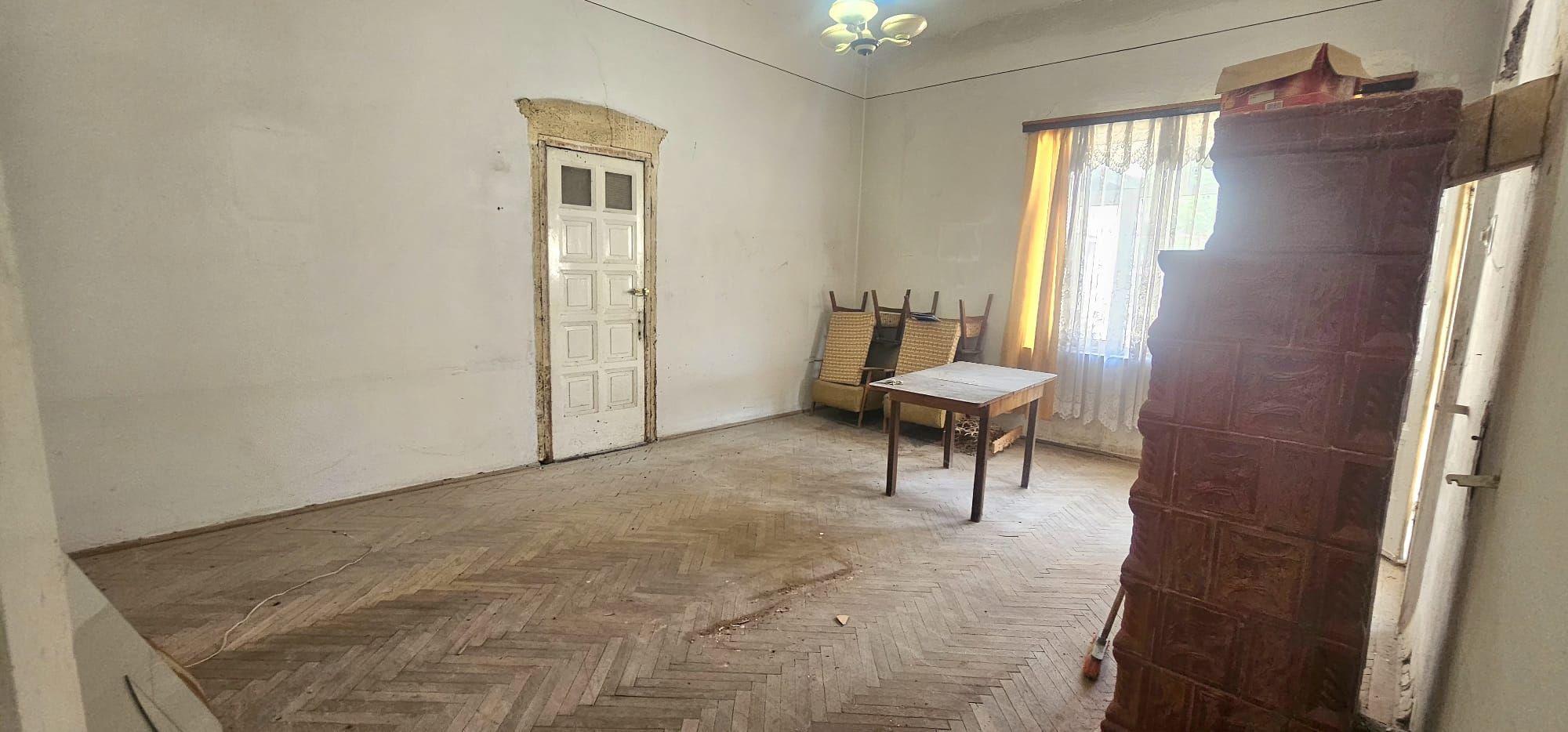 Casa de vanzare – Zona Centru, Strada Garii – 65.000€ - 7
