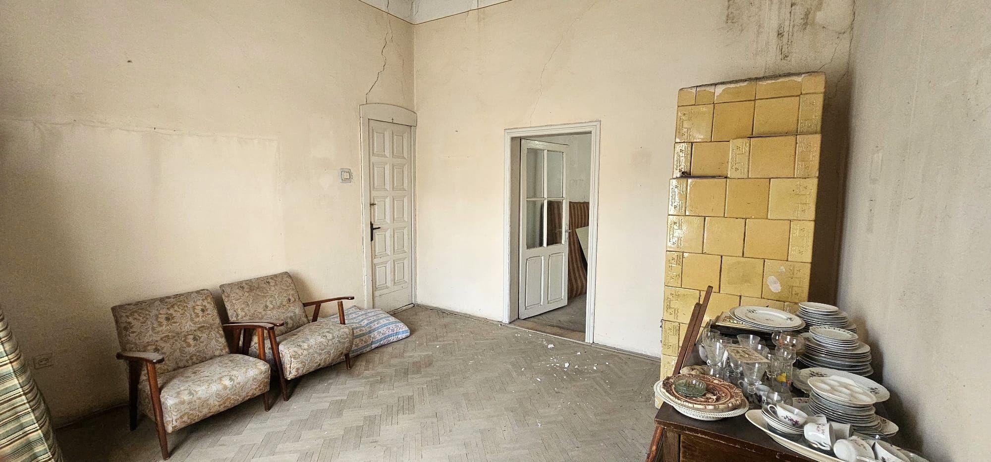 Casa de vanzare – Zona Centru, Strada Garii – 65.000€ - 6