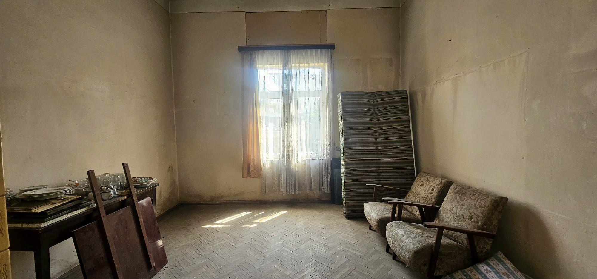 Casa de vanzare – Zona Centru, Strada Garii – 65.000€ - 8