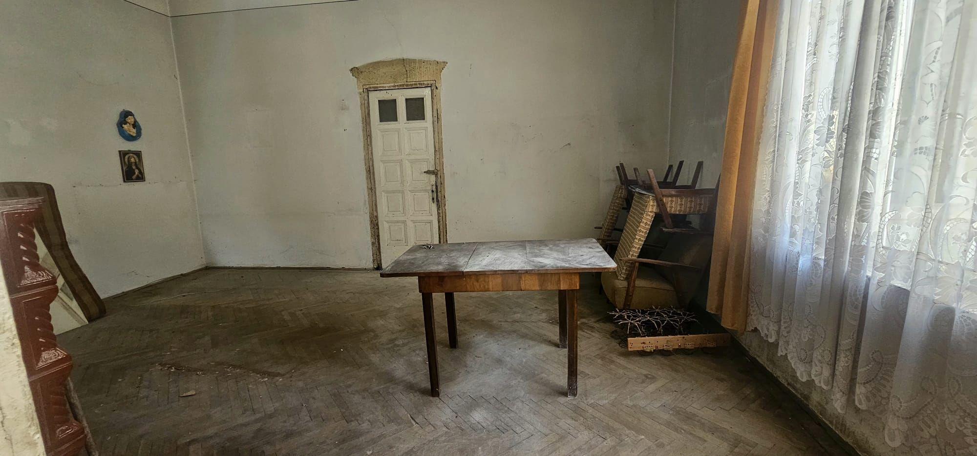 Casa de vanzare – Zona Centru, Strada Garii – 65.000€ - 5